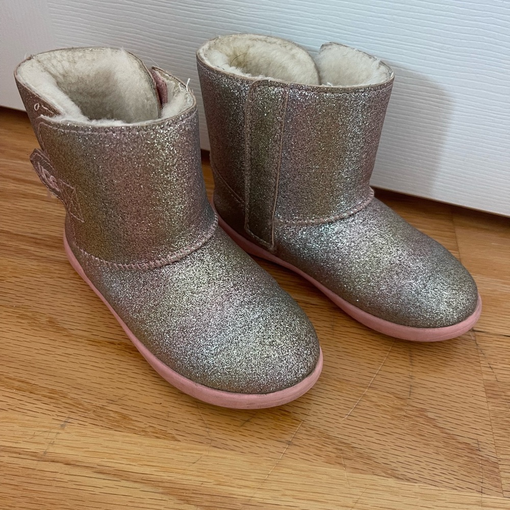 UGG  Metallic Glitter Girl’s Shearling boots size 9